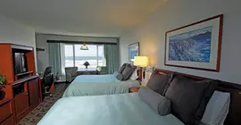 SHILO INN SUITES OCEANFRONT NEWPORT | Oregon - Oregon Coast - Newport