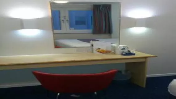 Travelodge Manchester Salford Quays | Manchester (ve civarı) - Salford