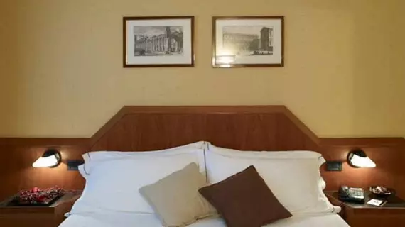 Hotel Montini Linate Airport | Lombardy - Milano (ve civarı) - Peschiera Borromeo