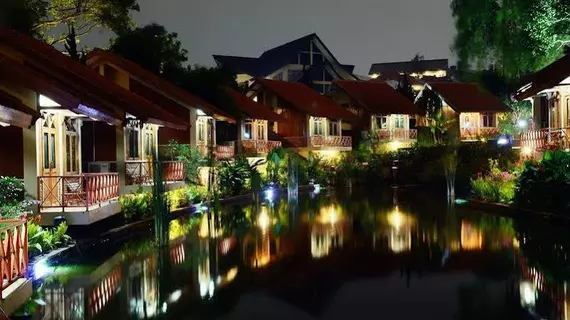 Ahadiat Hotel and Bungalow | West Java - Bandung (ve civarı) - Bandung