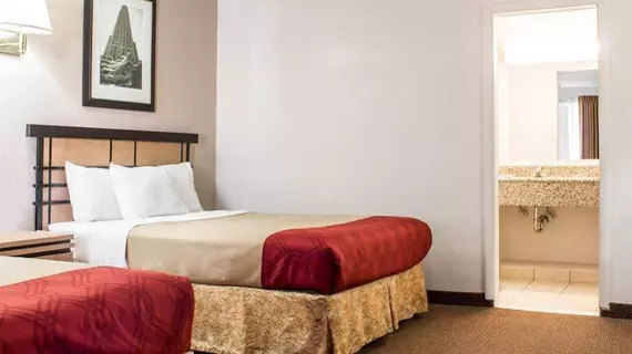 Econo Lodge Colonie Center Mall | New York - Albany (ve civarı) - Albany