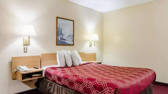 Econo Lodge Junction City | Kansas - Grandview Plaza