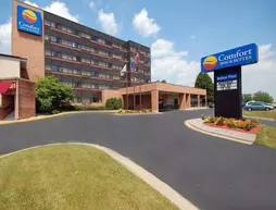 Comfort Inn & Suites Madison - Airport | Wisconsin - Madison (ve civarı) - Madison