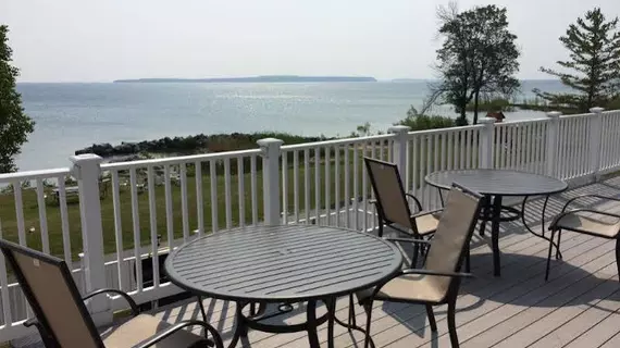 Baymont Inn & Suites St. Ignace Lakefront | Michigan - St Ignace