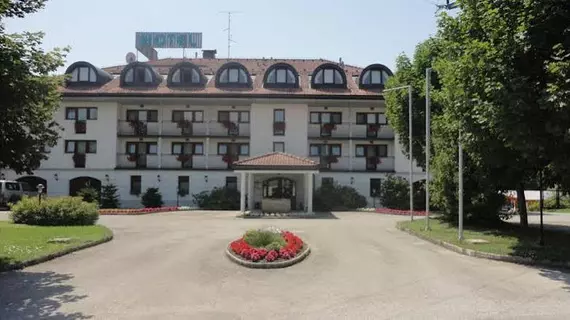 Hotel Kanu | Ljubljana (ve civarı) - Medvode - Smlednik