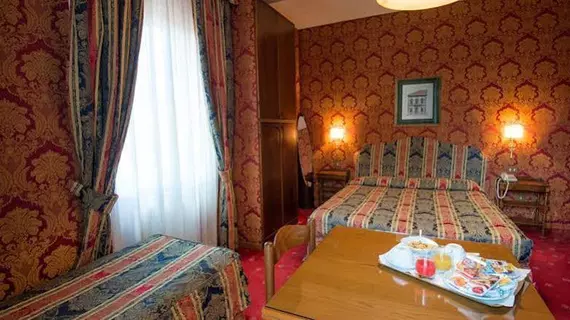 Hotel Ponte Bianco | Lazio - Roma (ve civarı) - Monteverde