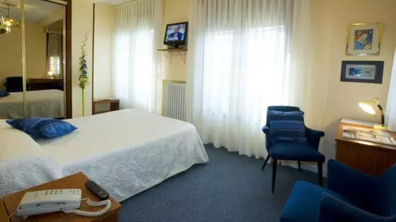 Hotel Castilla | Asturias - Gijon - Gijon Kent Merkezi