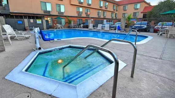 Comfort Inn and Suites | Kaliforniya - Los Angeles County - Bell Gardens