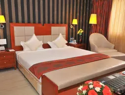 Hotel Paraag | Karnataka - Bengaluru (ve civarı) - Bengaluru - Bangalor Şehir Merkezi