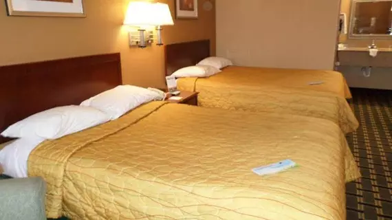 Days Inn Kent - Akron | Ohio - Summit İlçesi - Akron (ve civarı) - Kent