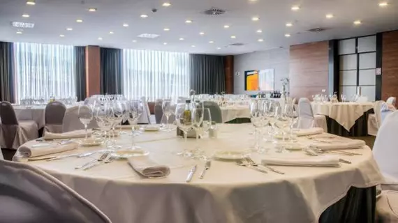 Hotel Ciudad de Móstoles | Madrid Özerk Topluluğu - Madrid (ve civarı) - Mostoles