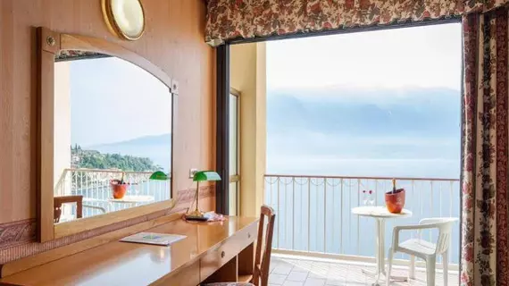 Hotel Splendid Palace | Lombardy - Brescia (il) - Limone sul Garda