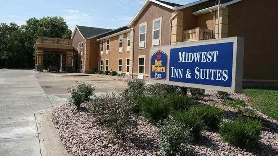 Best Western Plus Midwest Inn & Suites | Kansas - Salina (ve civarı) - Salina