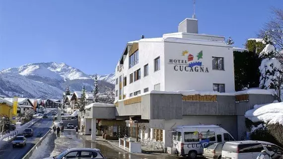 Hotel Cucagna | Maloja District - Graubuenden - Disentis