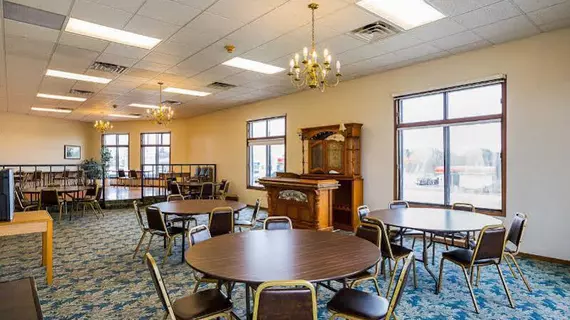 ECONO LODGE WAUPACA | Wisconsin - Stevens Point (ve civarı) - Waupaca