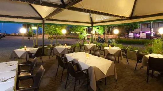 Hotel Riel | Lombardy - Brescia (il) - Sirmione