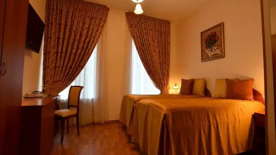 Hotel Vera | Leningrad Bölgesi - St. Petersburg (ve civarı) - St. Petersburg - Tsentralny