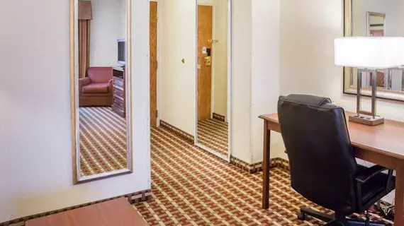 Comfort Suites Paducah | Kentucky - Paducah (ve civarı) - Paducah