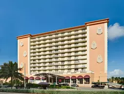 Ramada Plaza Marco Polo Beach Resort | Florida - Miami (ve civarı) - Sunny Isles Beach