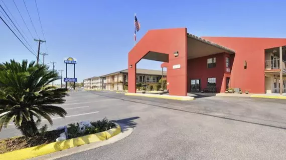 Days Inn San Antonio / Near Lackland AFB | Teksas - San Antonio (ve civarı) - San Antonio