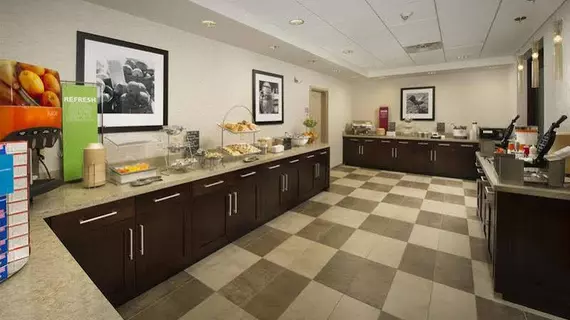 Hampton Inn & Suites Syracuse/Carrier Circle | New York - Syracuse (ve civarı) - East Syracuse