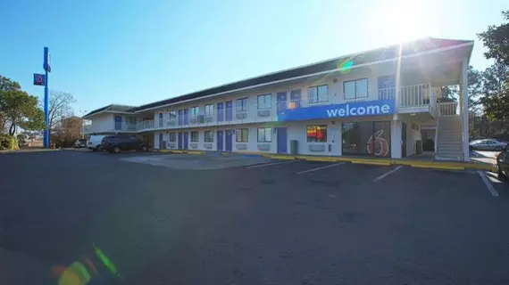 Motel 6 Charleston North | Güney Karolayna - Charleston (ve civarı) - North Charleston