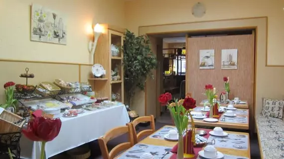 Hotel am Freihafen | Kuzey Ren-Westfalia - Essen (ve civarı) - Duisburg - Ruhrort