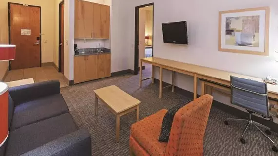 La Quinta Inn & Suites Austin/Cedar Park/Lakeline | Teksas - Austin (ve civarı) - Austin