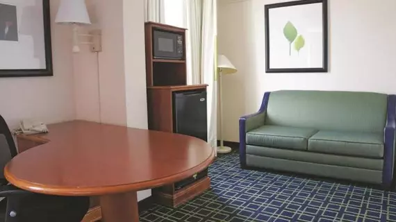 La Quinta Inn & Suites Tulsa Central | Oklahoma - Tulsa (ve civarı) - Tulsa