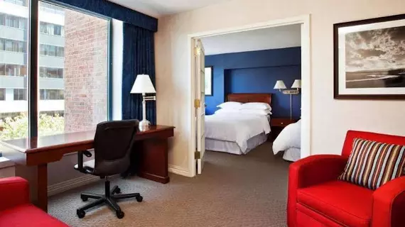 Sheraton Suites Old Town Alexandria | Virginia - İskenderiye