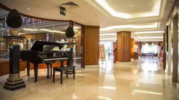 Golden Tulip Galleria Hotel | Beyrut (ve civarı) - Ghobeiry