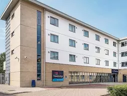 Travelodge Edinburgh Airport | İskoçya - Edinburgh (ve civarı) - Newbridge