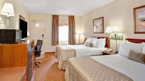 Ramada West Memphis | Arkansas - Batı Memphis (ve civarı) - Batı Memphis