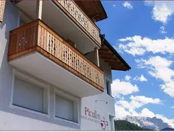 Piculin Alpin Apartments | Trentino-Alto Adige - Güney Tirol (il) - San Martino in Badia