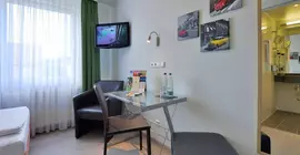 Businesshotel Rosenau | Baden-Wuerttemberg - Rems-Murr-Kreis - Stuttgart (ve civarı) - Esslingen - Sirnau - Oberesslingen