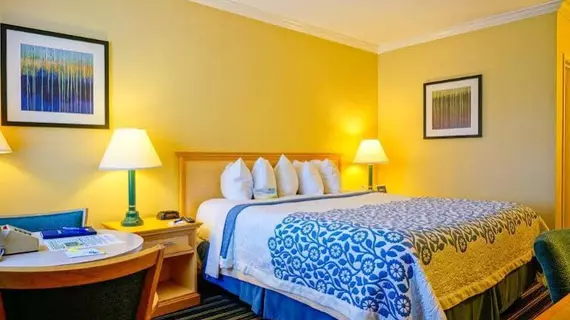 Days Inn Santa Barbara | Kaliforniya - Santa Barbara (ve civarı) - Santa Barbara - Santa Barbara Plajı