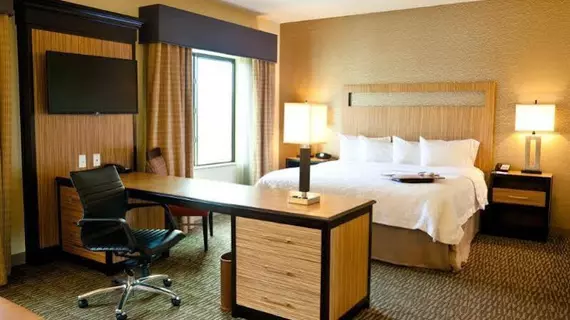 Hampton Inn & Suites Salinas | Kaliforniya - Monterey (ve civarı) - Salinas