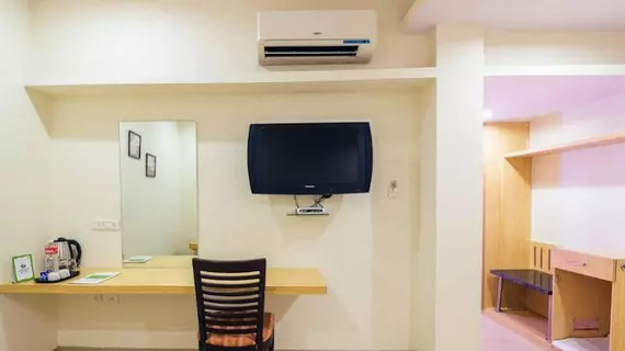 FabHotel Vinflora Banjara Hills | Telangana - Haydarabad (ve civarı) - Haydarabad - Srinagar Colony