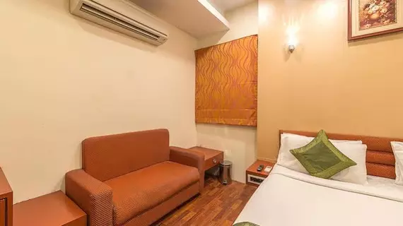 Saravana Boutique Inn | Tamil Nadu - Tiruvallur - Chennai (ve civarı) - Chennai - Fort Tondiarpet - Merkez Chennai