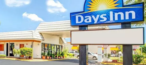 Days Inn by Wyndham St. Petersburg Tampa Bay Area | Florida - St. Petersburg - Clearwater (ve civarı) - St. Petersburg - Lealman