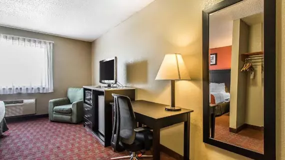 Quality Inn & Suites La Vergne | Tennessee - Nashville-Davidson - Nashville (ve civarı) - La Vergne