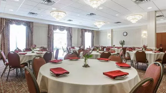 Comfort Inn & Suites Near Burke Mountain | Vermont - St. Johnsbury