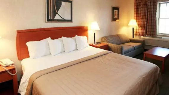 Quality Inn Waynesboro | Virginia - Staunton (ve civarı) - Waynesboro