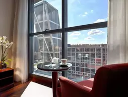 Hotel Vía Castellana | Madrid Özerk Topluluğu - Madrid (ve civarı) - Chamartin