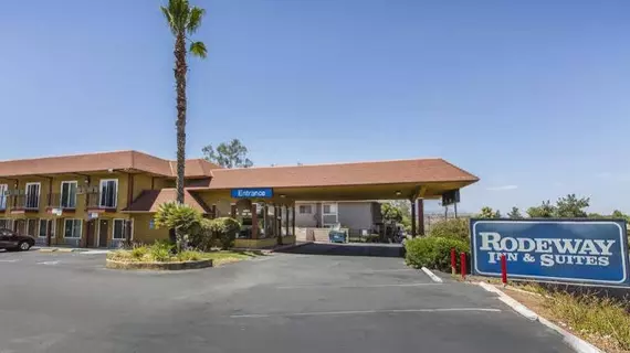 Rodeway Inn & Suites Canyon Lake | Kaliforniya - Riverside County - Temecula (ve civarı) - Canyon Lake