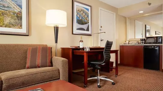 DoubleTree Suites by Hilton Cincinnati – Blue Ash | Ohio - Cincinnati (ve civarı) - Cincinnati - Sharonville