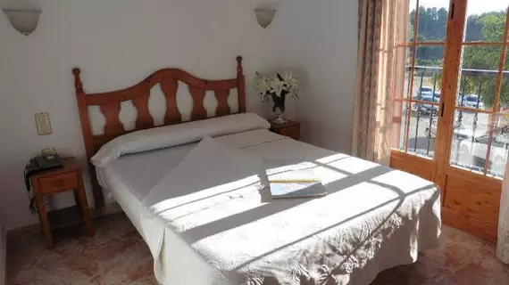 Hostal Rural Montual | Andalucia - Granada (il) - Cortes y Graena