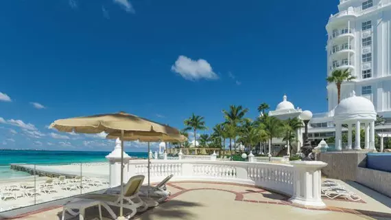 Riu Palace Las Americas All Inclusive | Quintana Roo - Benito Juárez - Cancun (ve civarı) - Oteller Bölgesi - Avenida Kukulkan