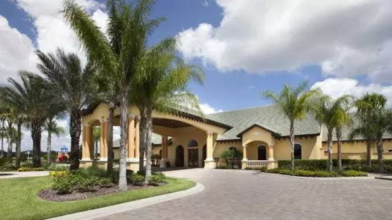 Paradise Palms Resort Deluxe Homes | Florida