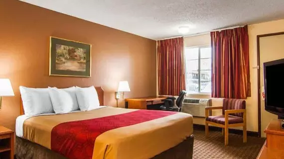 Econo Lodge Inn & Suites | Oregon - Portland (ve civarı) - Hillsboro